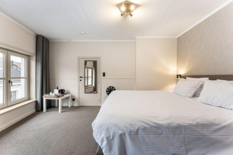 ברוז' Hotel Karel De Stoute מראה חיצוני תמונה